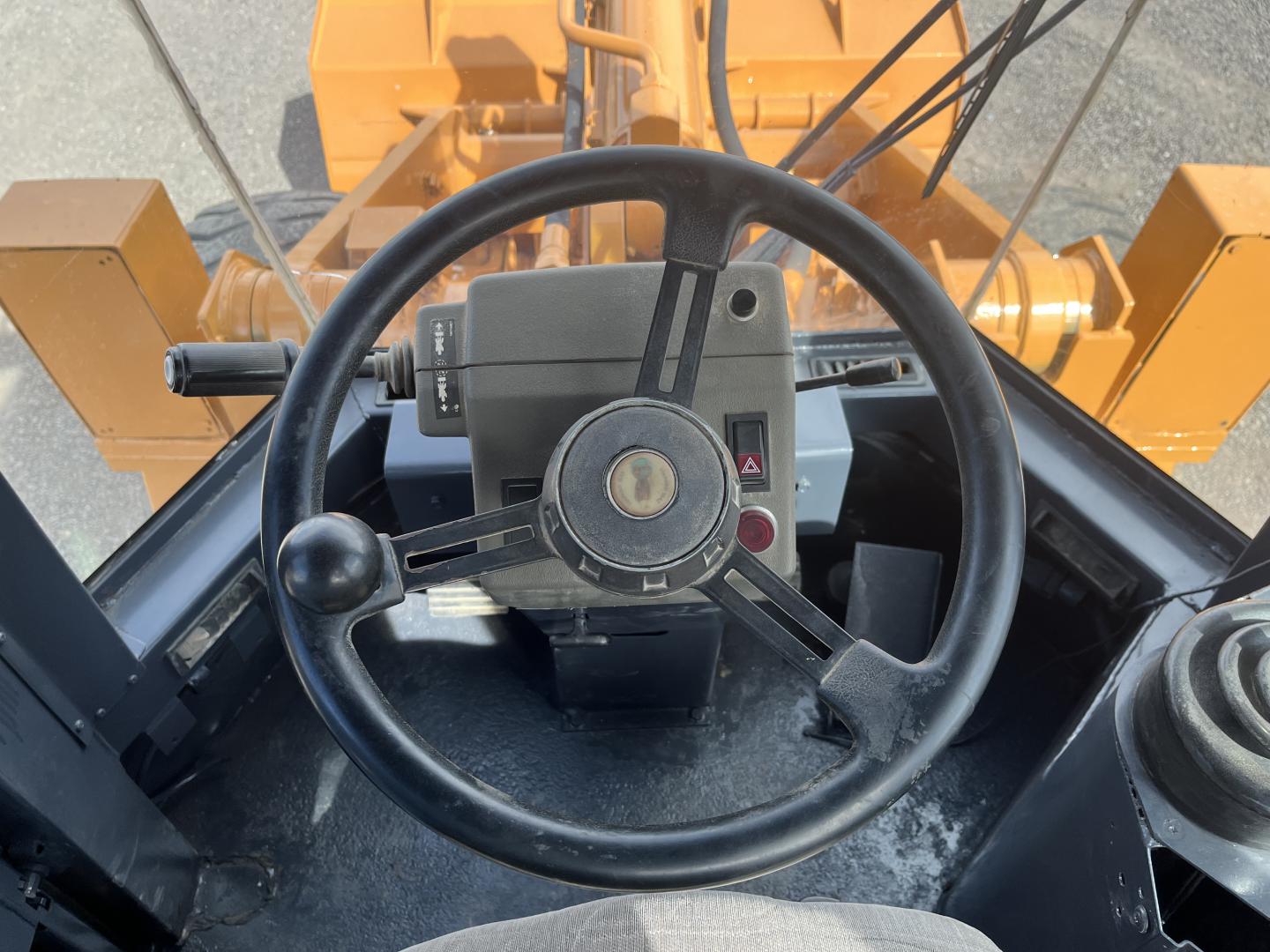 ./imagenes/INVOICE/2019/16742/CARGADOR FRONTAL CASE 621B (35).JPG